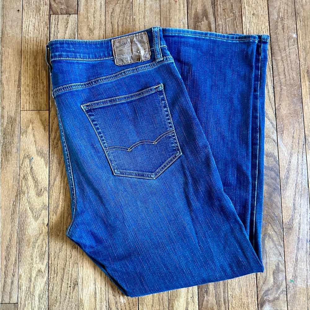 American Eagle Outfitters 36 x 30 Dark Wash Distressed Denim Jeans Good Used Con